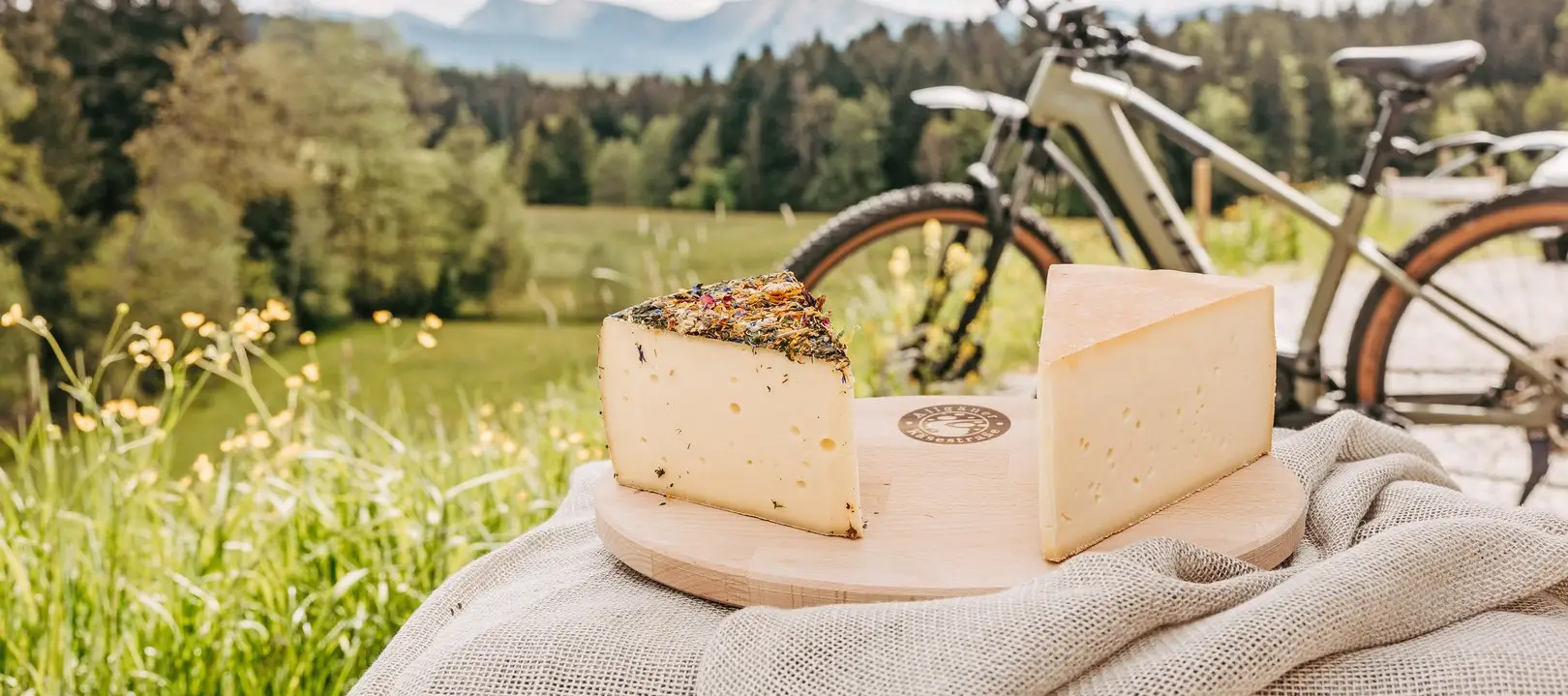 Käsebrotzeit auf der Allgäuer Käsestraße Käsebrotzeit auf der Allgäuer Käsestraße
