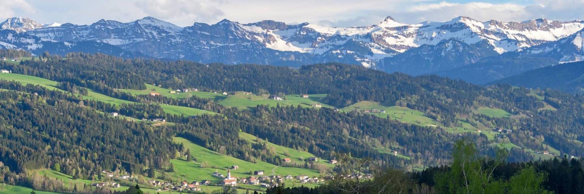 Blick von Scheidegg auf die Gemeinde Thal