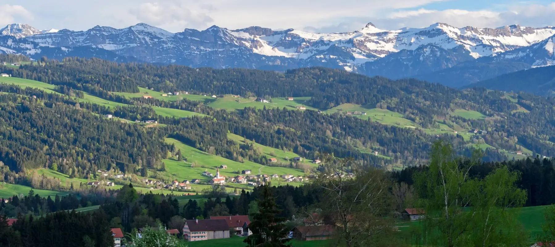 Blick von Scheidegg auf die Gemeinde Thal