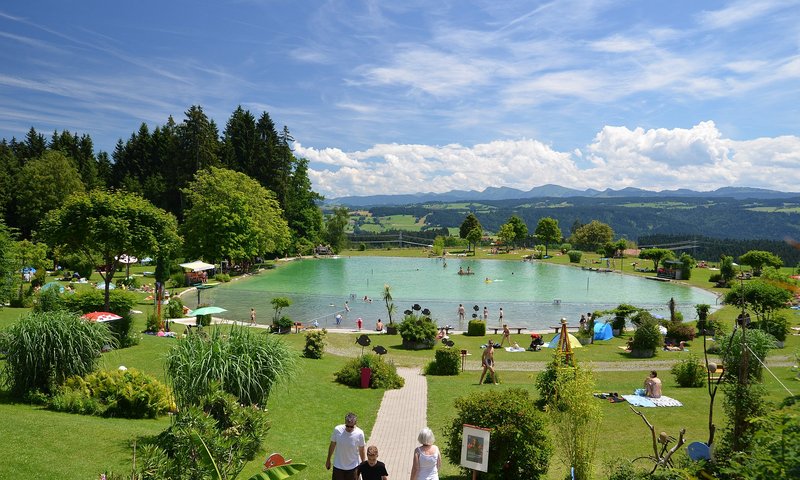 Freibad mit Pamoramablick