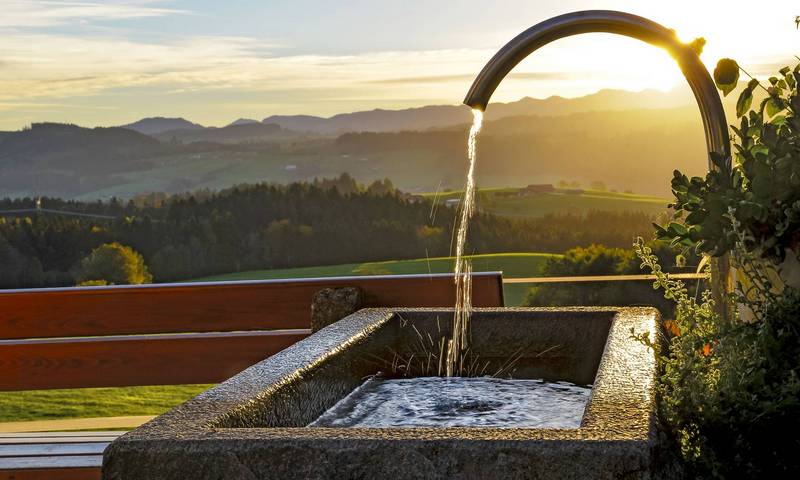 Brunnen an der Hubertuskapelle