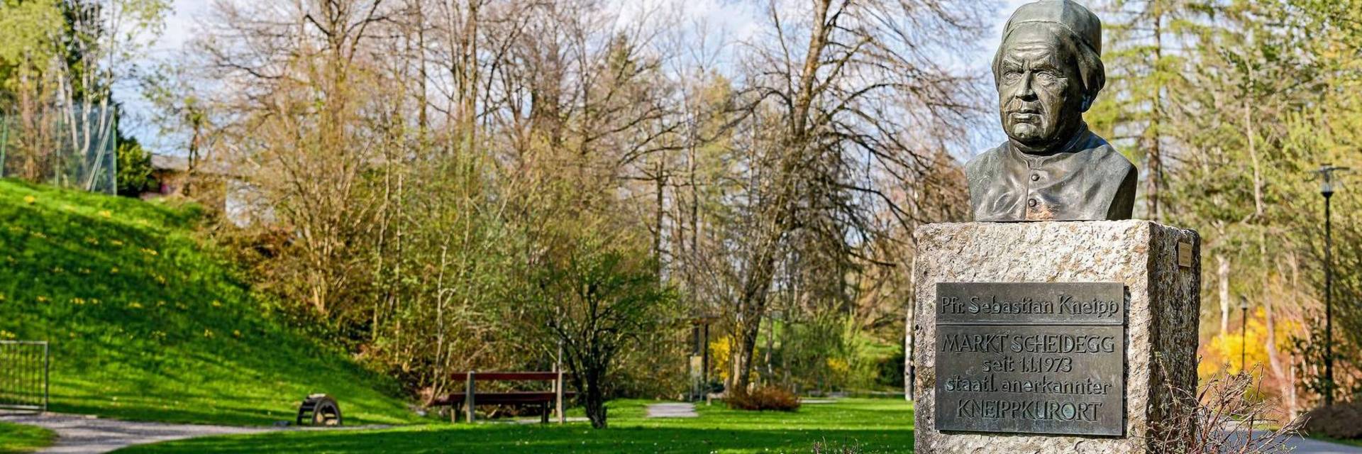 Pfarrer-Kneipp-Park Scheidegg im Fruehling